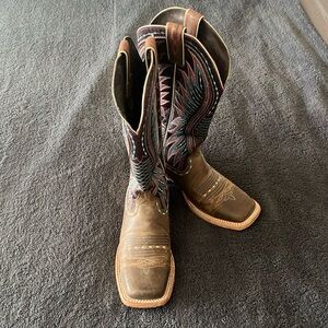 Ariat Vaquero square toe boots